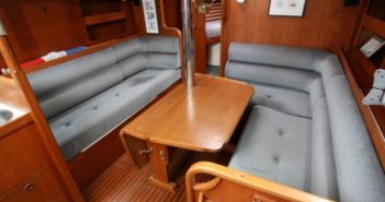Moody 376 – Marine Projects Moody 376
